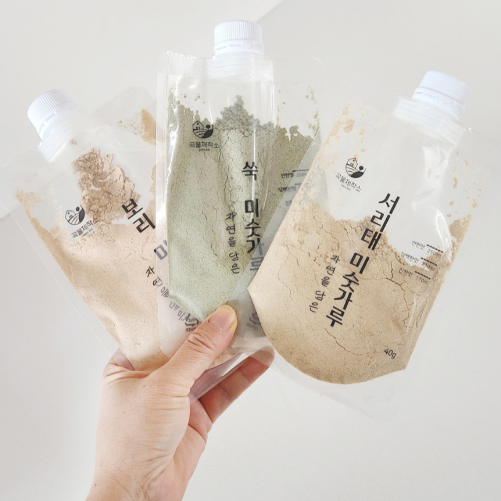 [라라데일리잇] 먹기 편한 스파우트형 파우치 40g*5팩 3종 (보리/서리태/쑥 미숫가루) 보리미숫가루 서리태미숫가루 간편식 선식 곡물